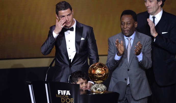 Cristiano Ronaldo ganha Bola de Ouro - Academia de Futebol de Angola